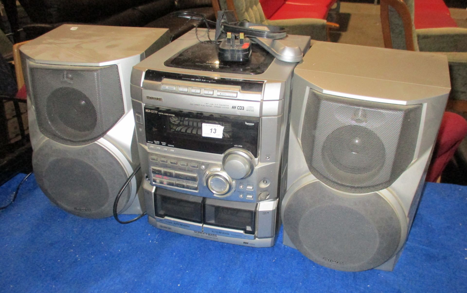 An Aiwa NSX-5777 hi.fi.