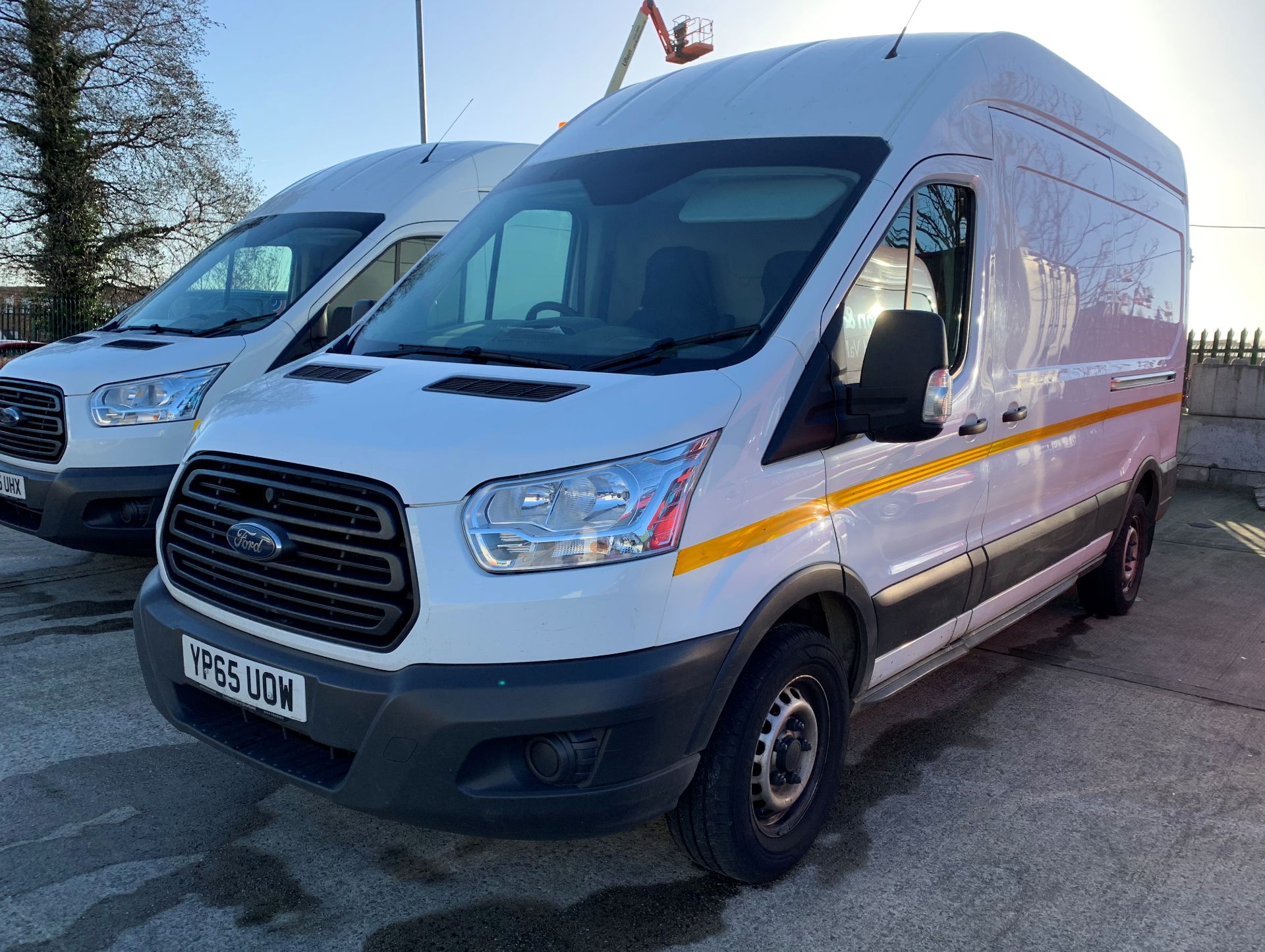 FORD TRANSIT 350 2.2 PANEL VAN - diesel - white Reg No YP65 UOW Rec Mil 79,026+ 1st Reg 09.11. - Image 2 of 8