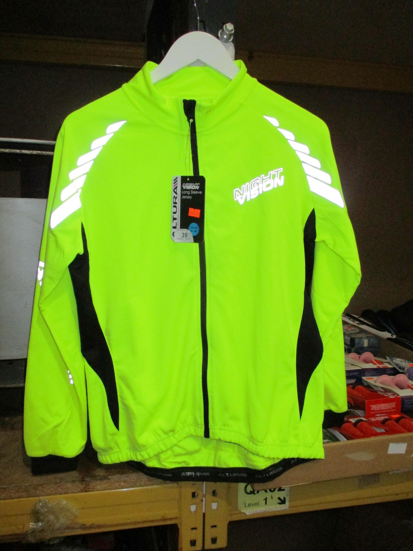 An Altura night vision long sleeve jersey size UK 14