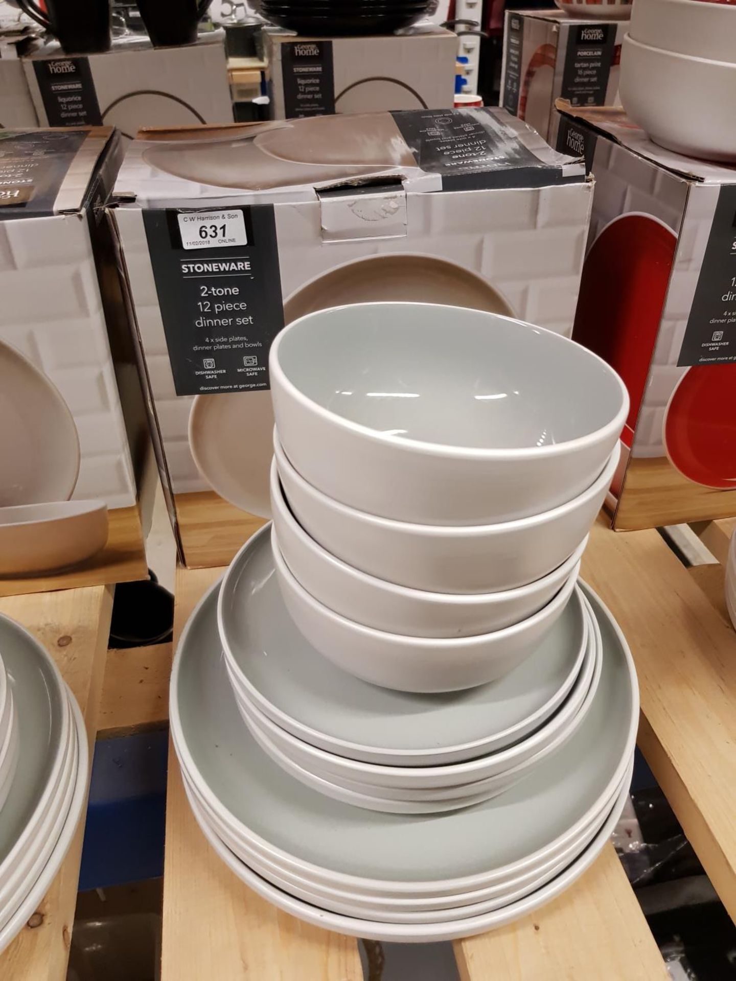 12 Piece Stoneware 2-Tone Dinner Set