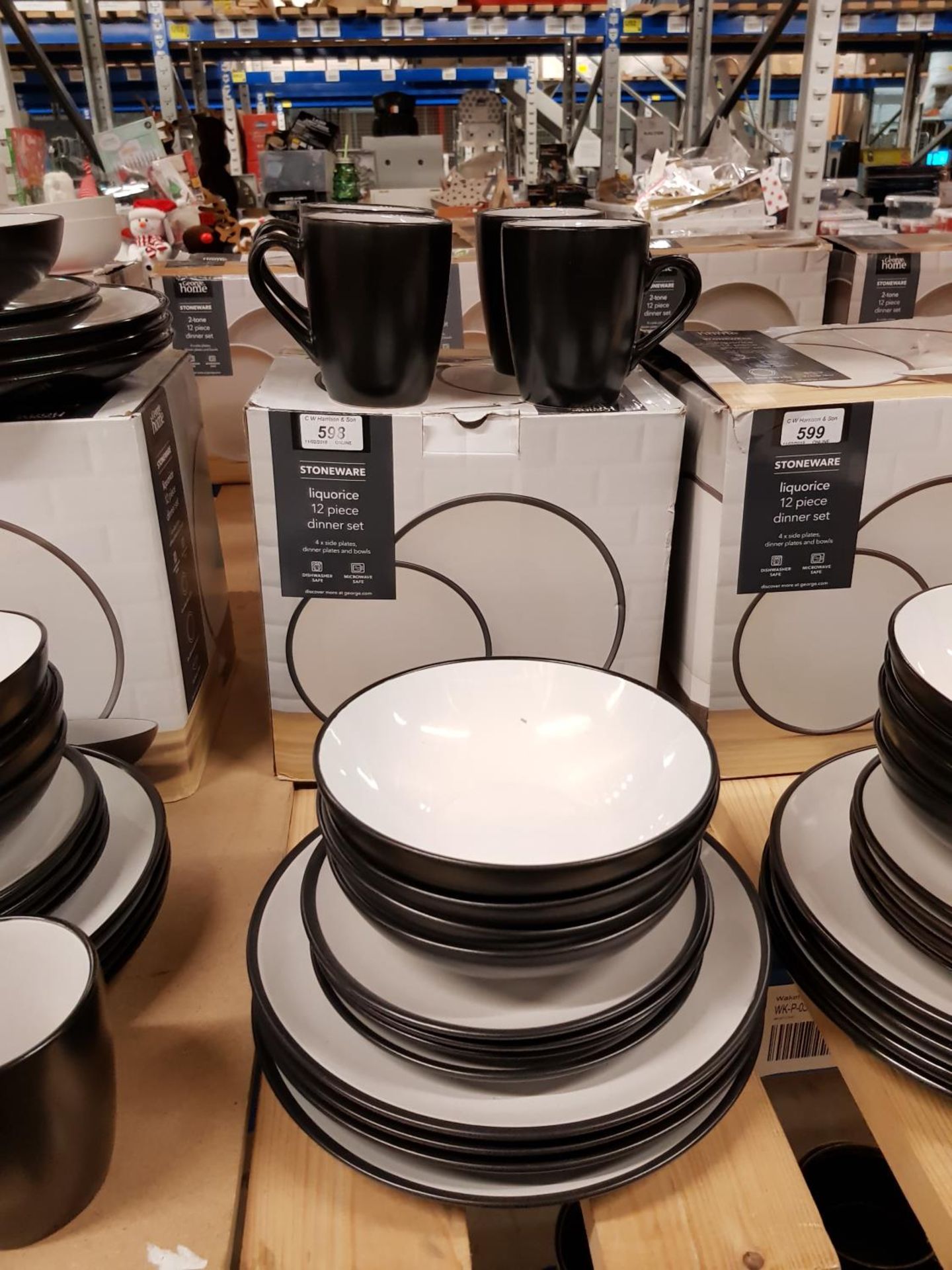 16 Piece Stoneware Liquorice Dinner Set