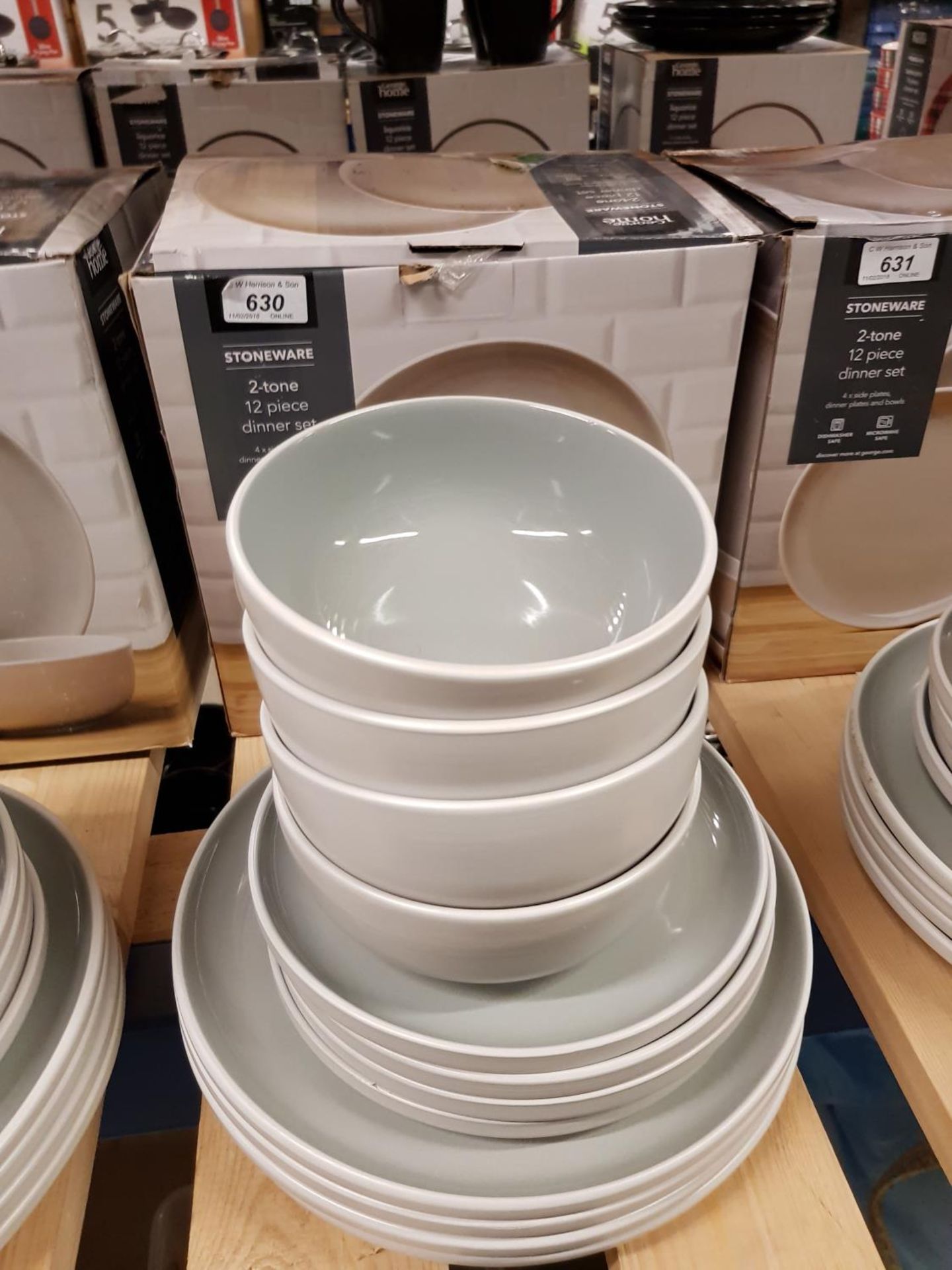 12 Piece Stoneware 2-Tone Dinner Set