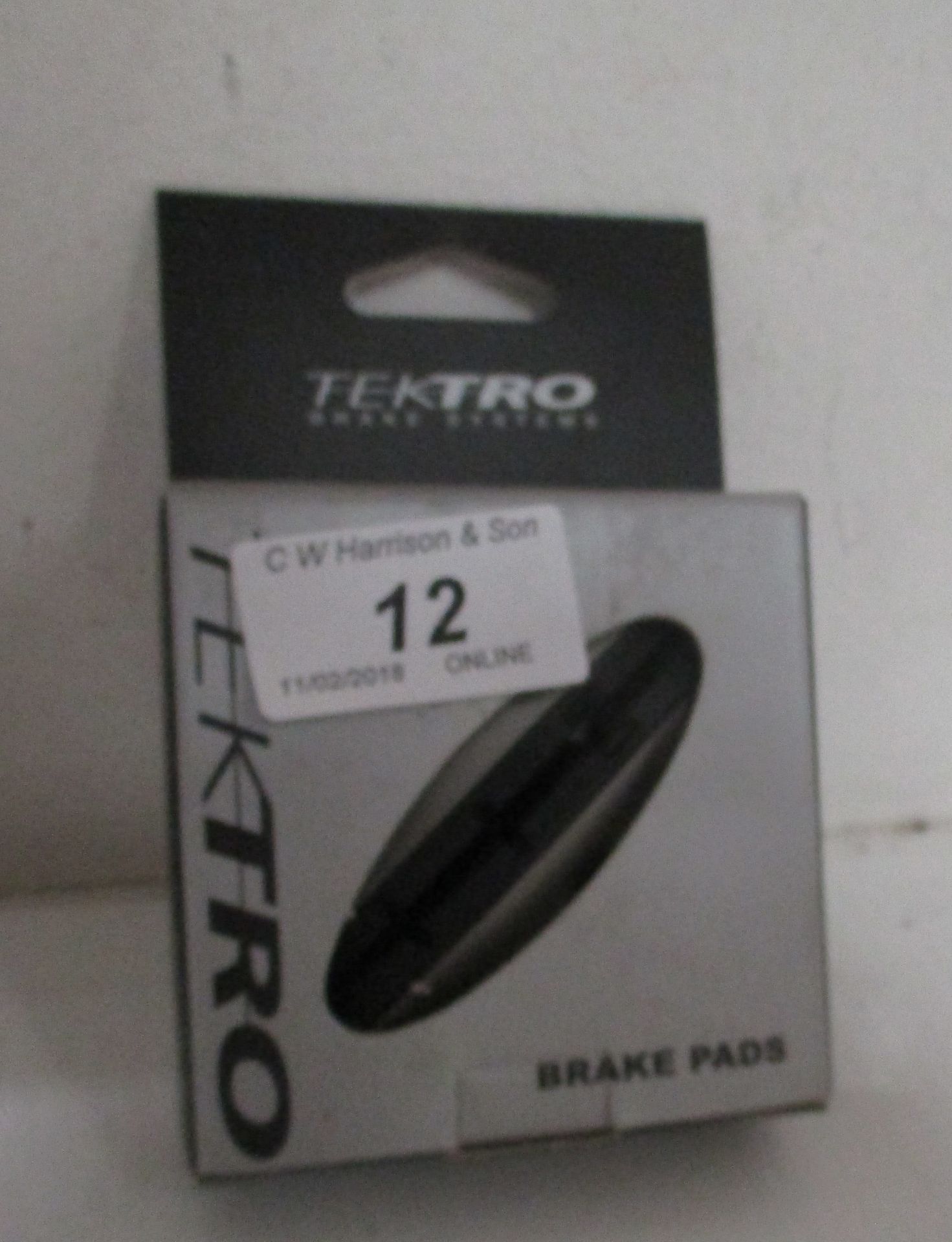 A set of Tektro 876Y2 brake pads