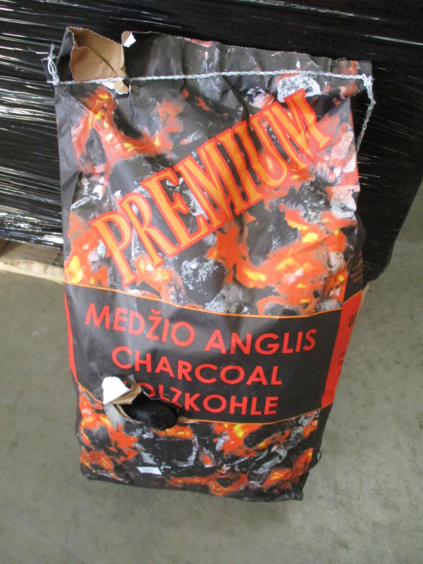 20 x small bags of Premium charcoal ref.