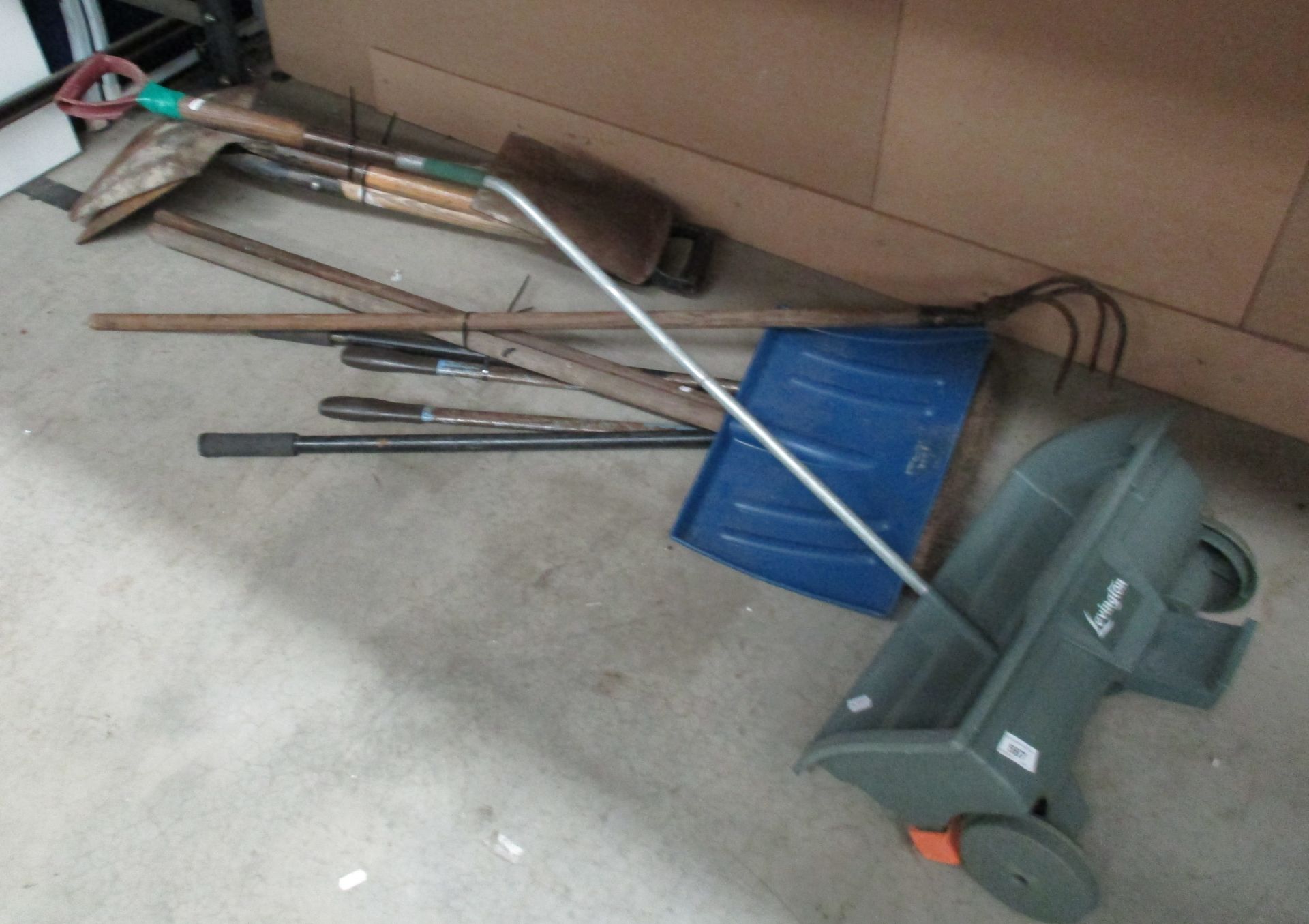 Contents to under rack - 8 items, garden tools, shovels, fertilizer spreader, lawn edgers,