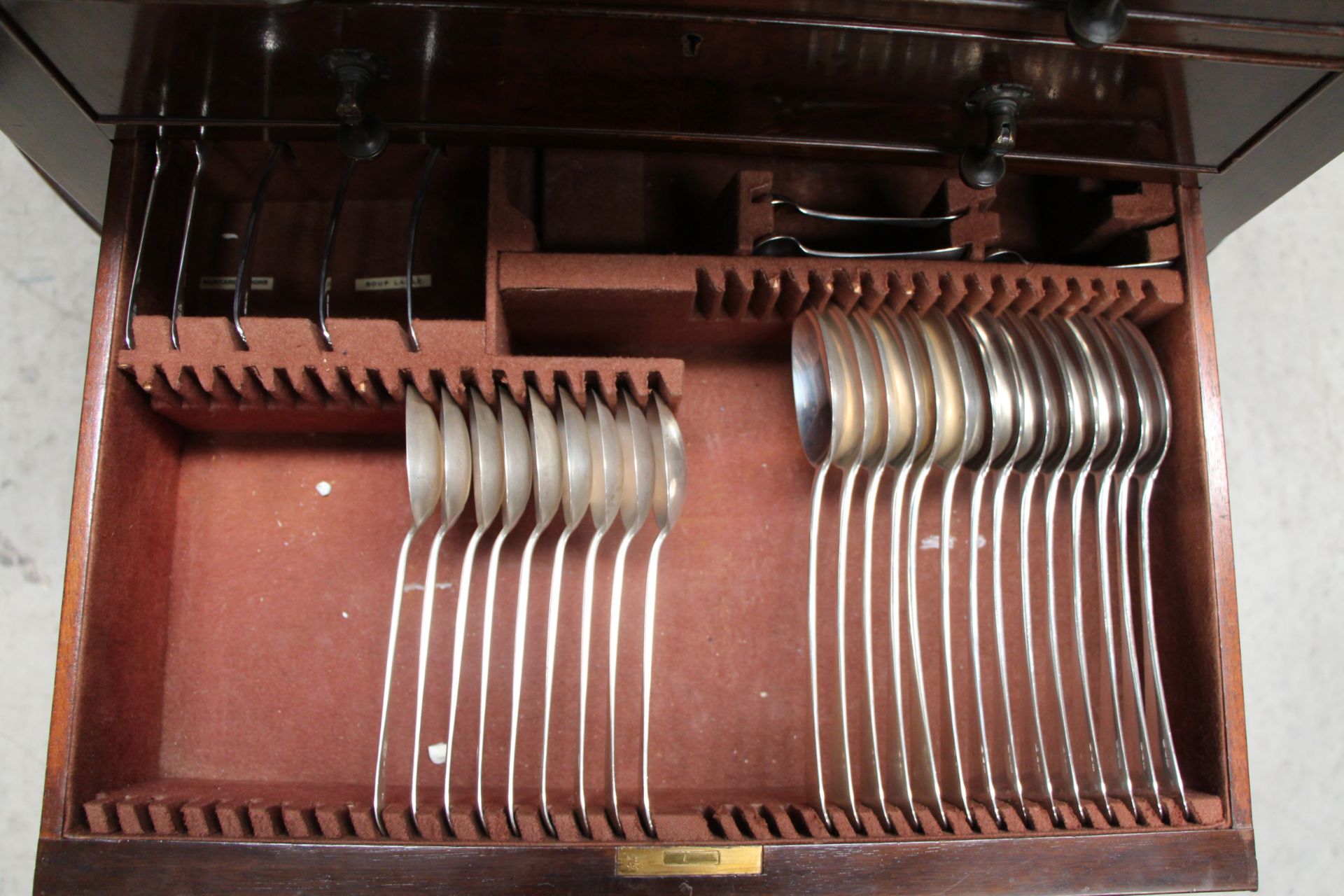 A part suite of plated table cutlery in fitted walnut three drawer table canteen, - Image 5 of 5