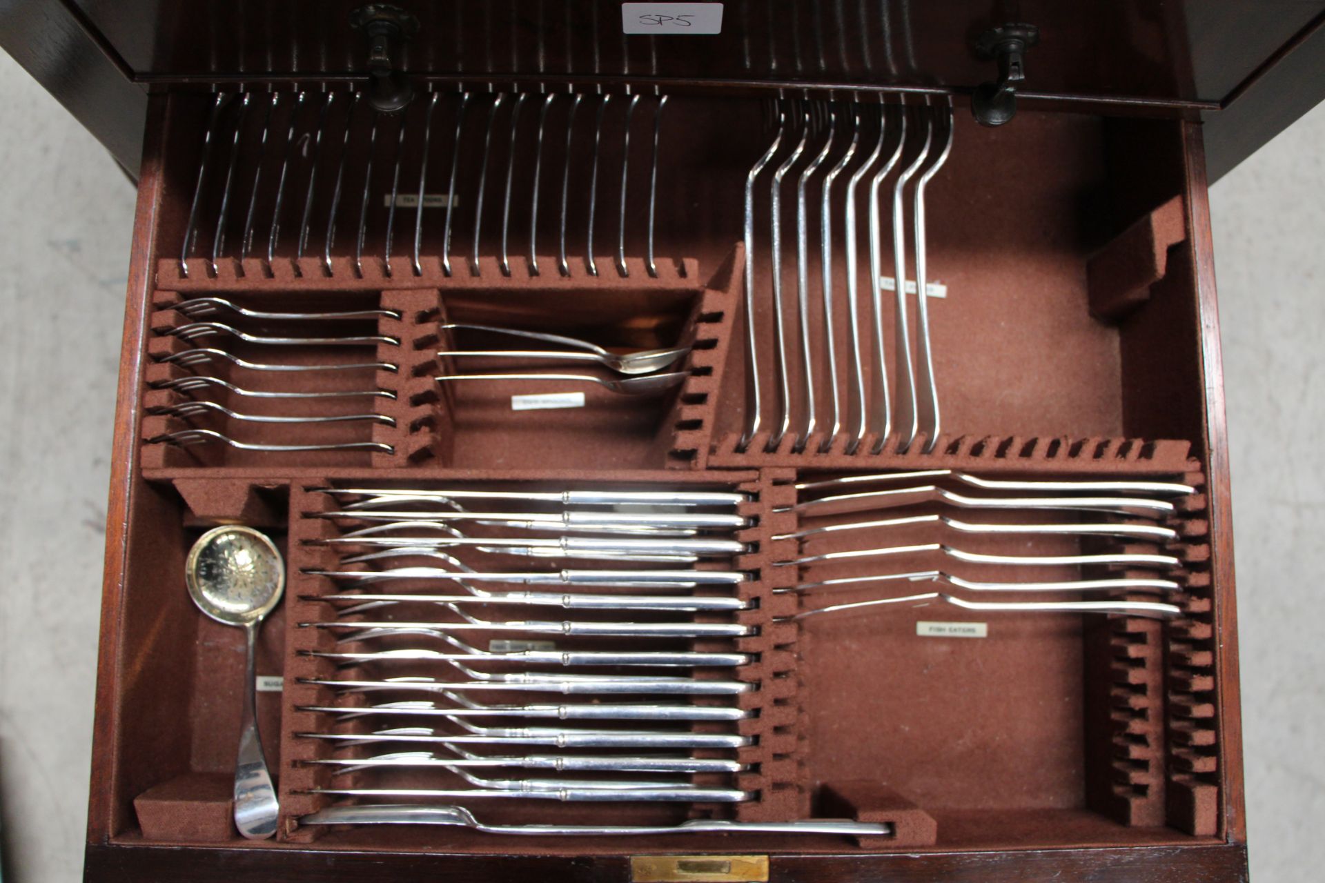 A part suite of plated table cutlery in fitted walnut three drawer table canteen, - Image 4 of 5