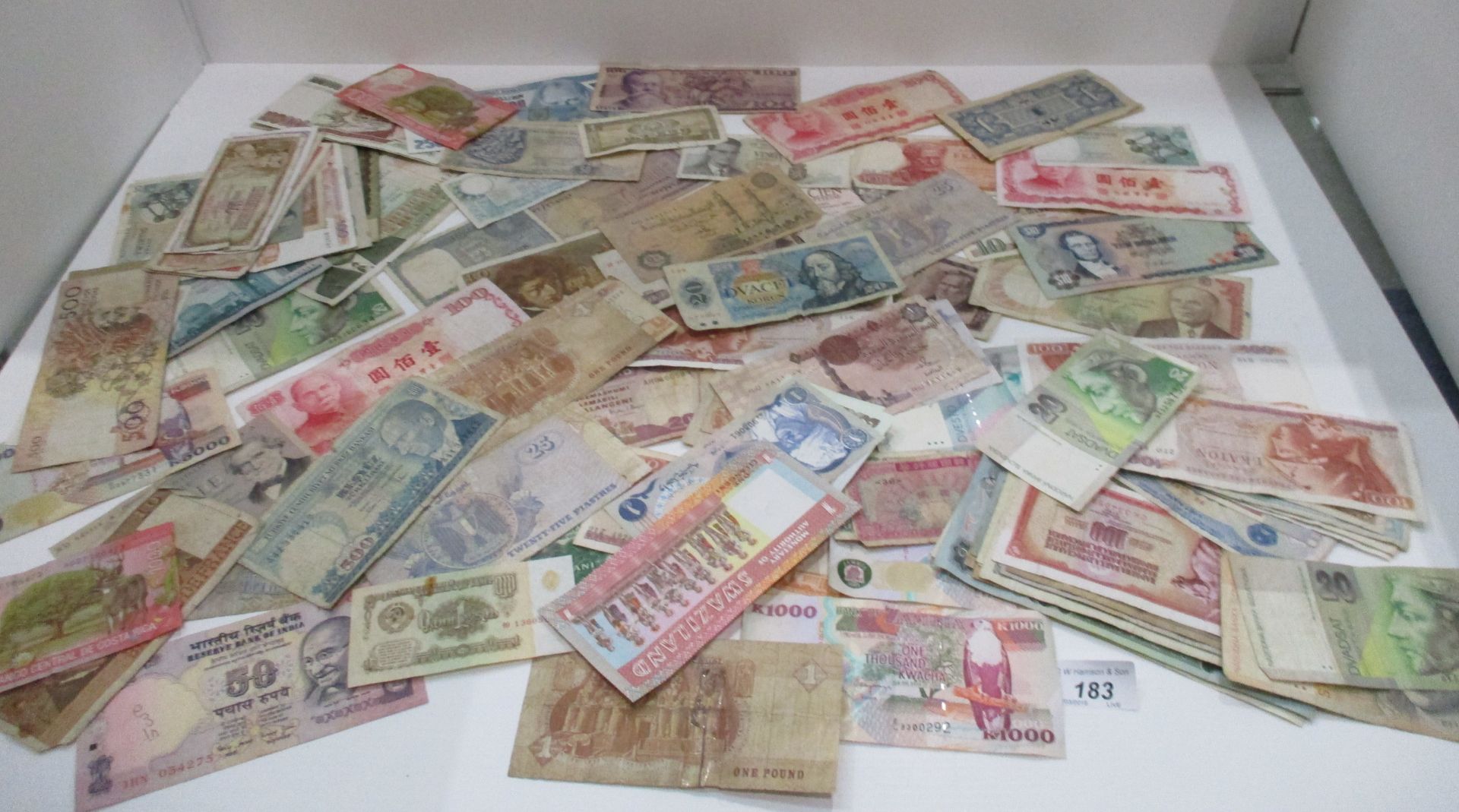 Contents to lid - various bank notes - European, Middle East,