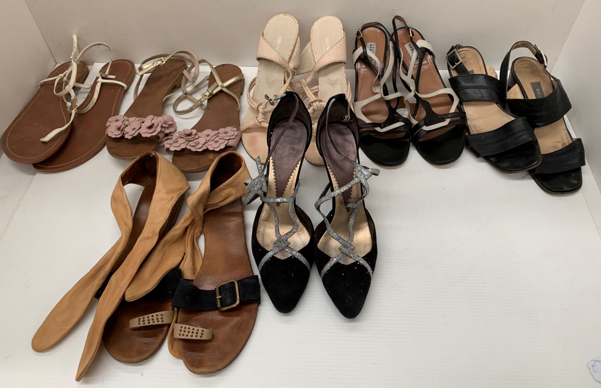 Five pairs of ladies sandals by Ralph Lauren, Dune etc.