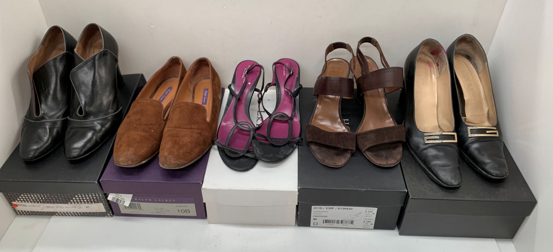 Five pairs of ladies shoes by Gucci, Ralph Lauren, Fratelli Rossetti, sizes 40,41 etc.