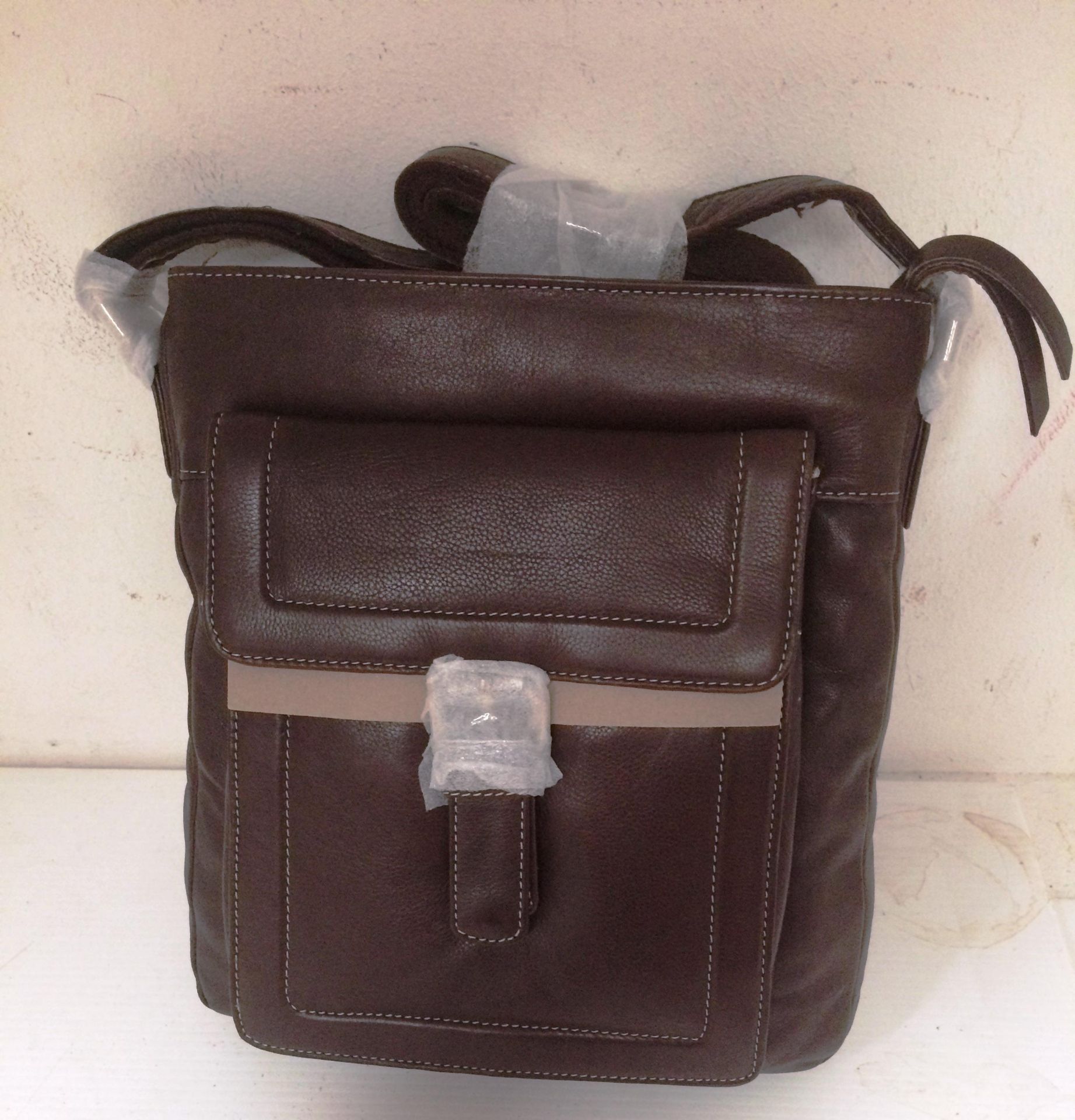 A Brunhide 119-300 chocolate leather shoulder bag
