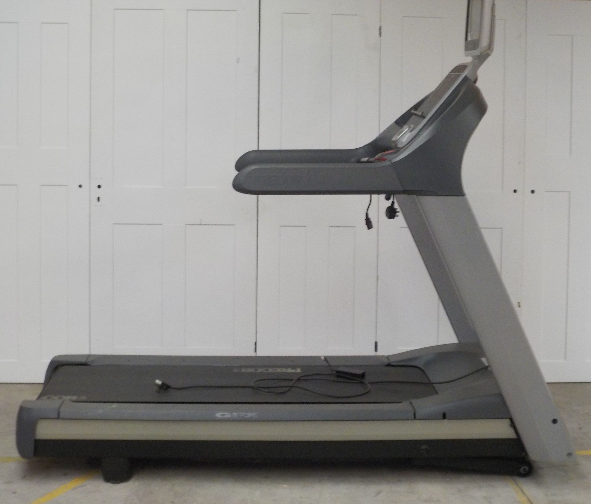 PRECOR TREADMILL - C956i (WITH TV) serial number AMTBK19090010 *PLEASE NOTE - this lot is to be