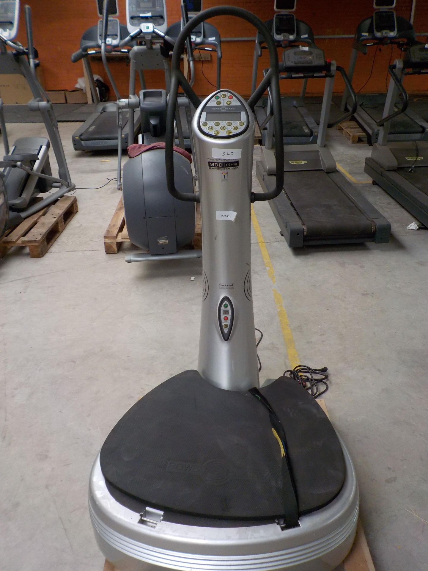 POWER PLATE - PRO5 VIBRATION PLATE serial number 13003592 *PLEASE NOTE - this lot is to be viewed