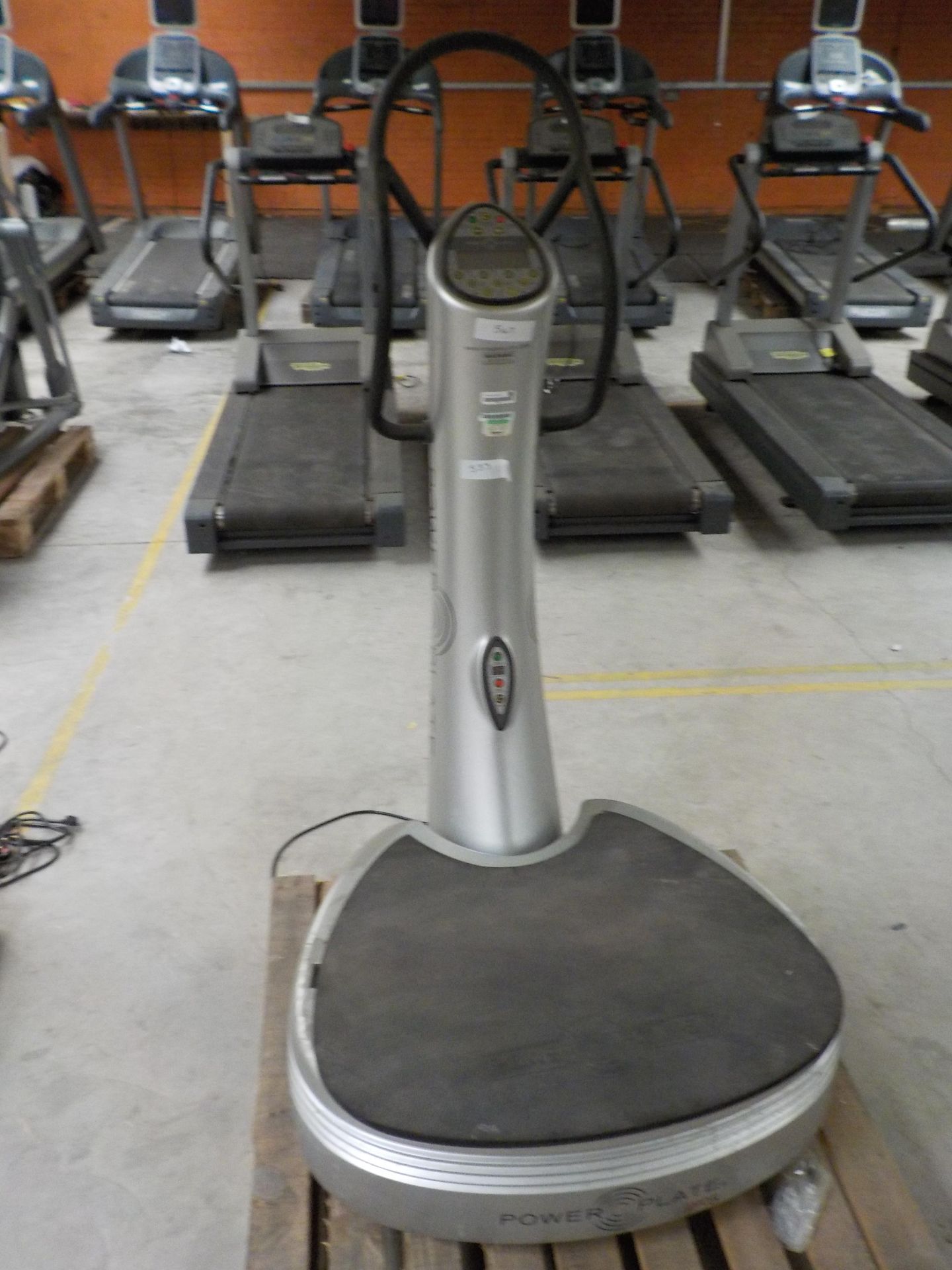 POWER PLATE - PRO5 VIBRATION PLATE serial number 13000548 *PLEASE NOTE - this lot is to be viewed