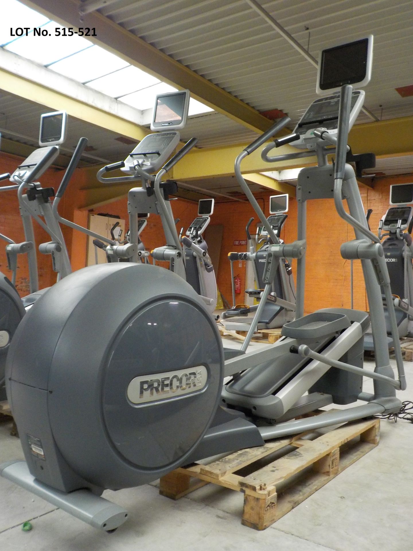 PRECOR ELLIPTICAL - EFX576i (WITH TV) serial number AXGEI09090001 *PLEASE NOTE - this lot is to be