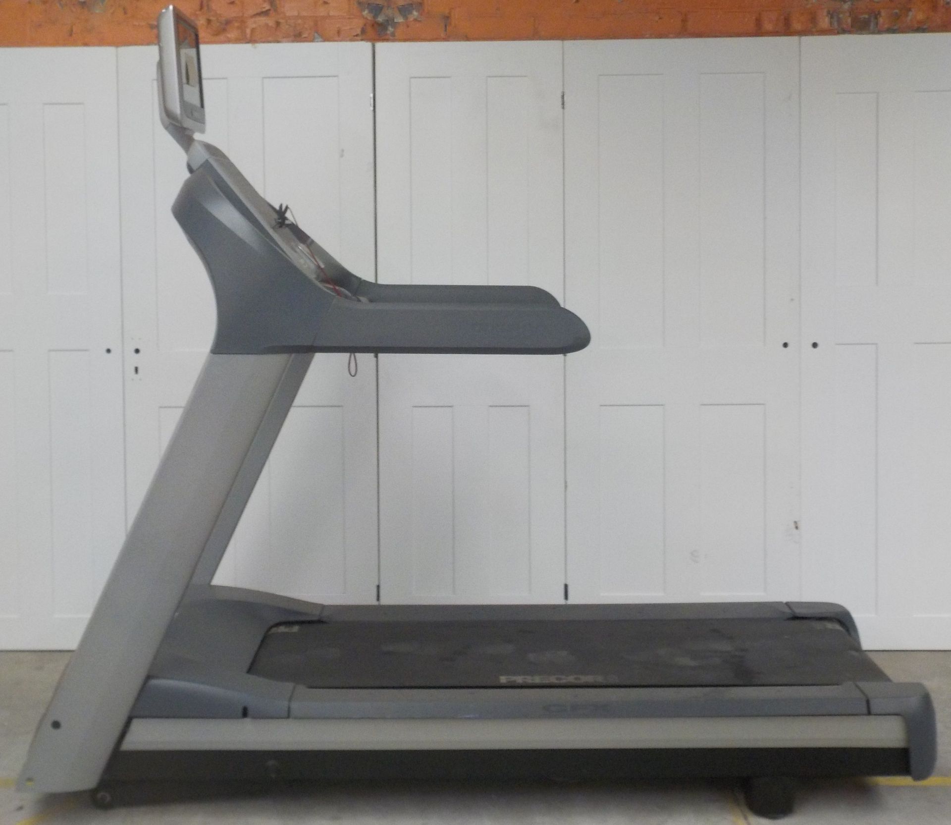 PRECOR TREADMILL - C956i (WITH TV) serial number AMTBK19090005 (belt slipping) *PLEASE NOTE - this