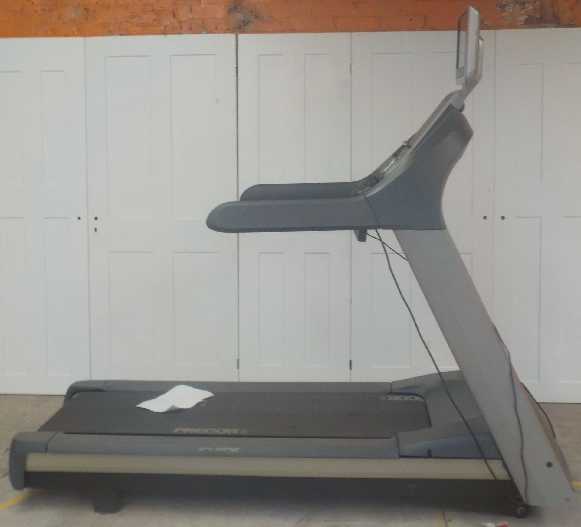 PRECOR TREADMILL - C956i (WITH TV) serial number AMTBK18090021 *PLEASE NOTE - this lot is to be