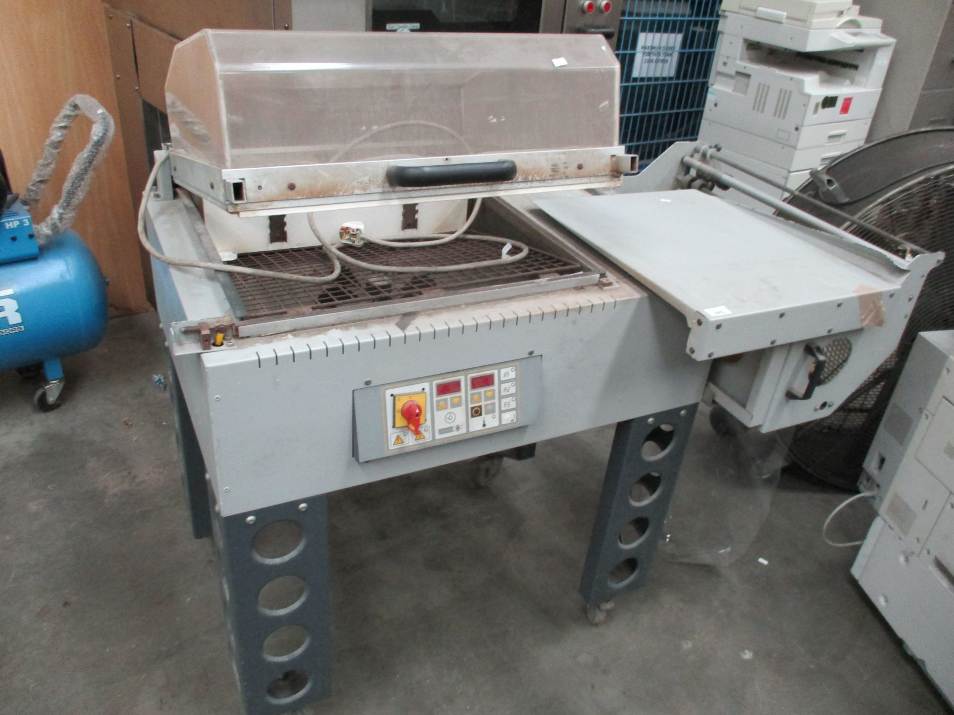 A Siat Group Gramegna Pony packaging machine S/N 3390701 - 240v - damaged flex cut off