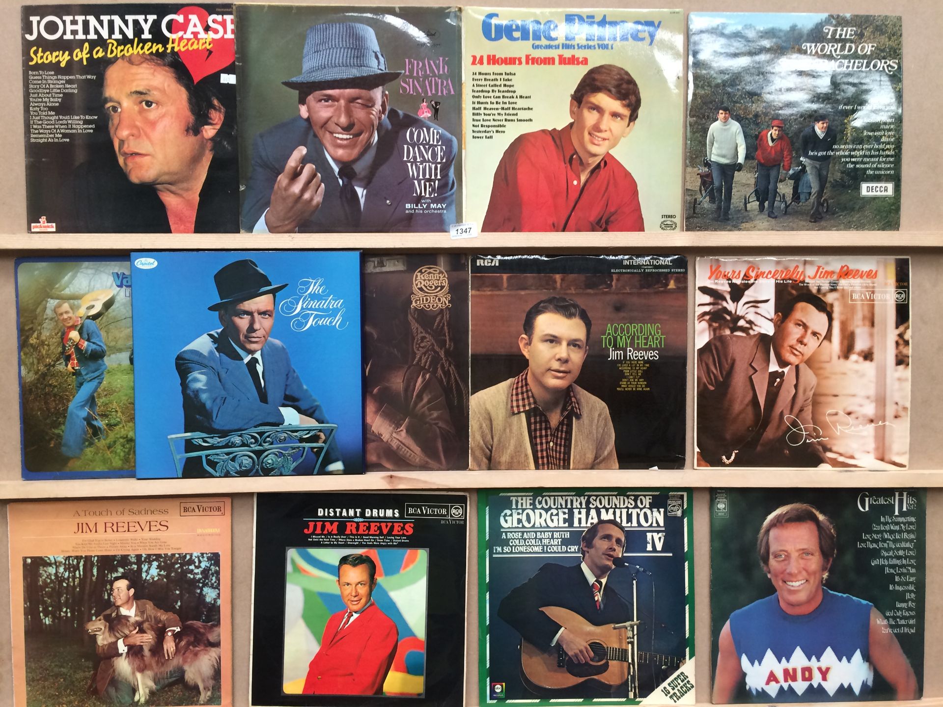 32 x assorted 12" vinyl records/box sets - Johnny Cash, Frank Sinatra, Jim Reeves, George Hamilton,