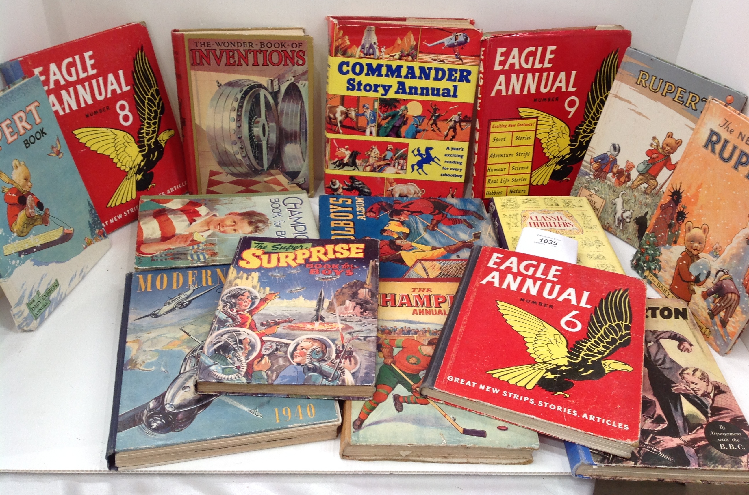 Fifteen various children's annuals and books - Eagle annuals, Rupert annuals,