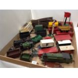 Contents to tray - a collection of Hornby Meccano 'O' gauge model railway items including a