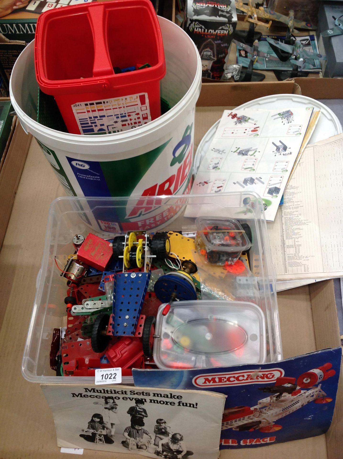 Contents to two plastic containers - a quantity of Meccano and a quantity of Lego