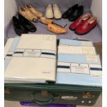 Contents to suitcase - five pairs of ladies shoes by Comfitts, etc size 7 and 7.