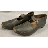 One pair of lady's clogs