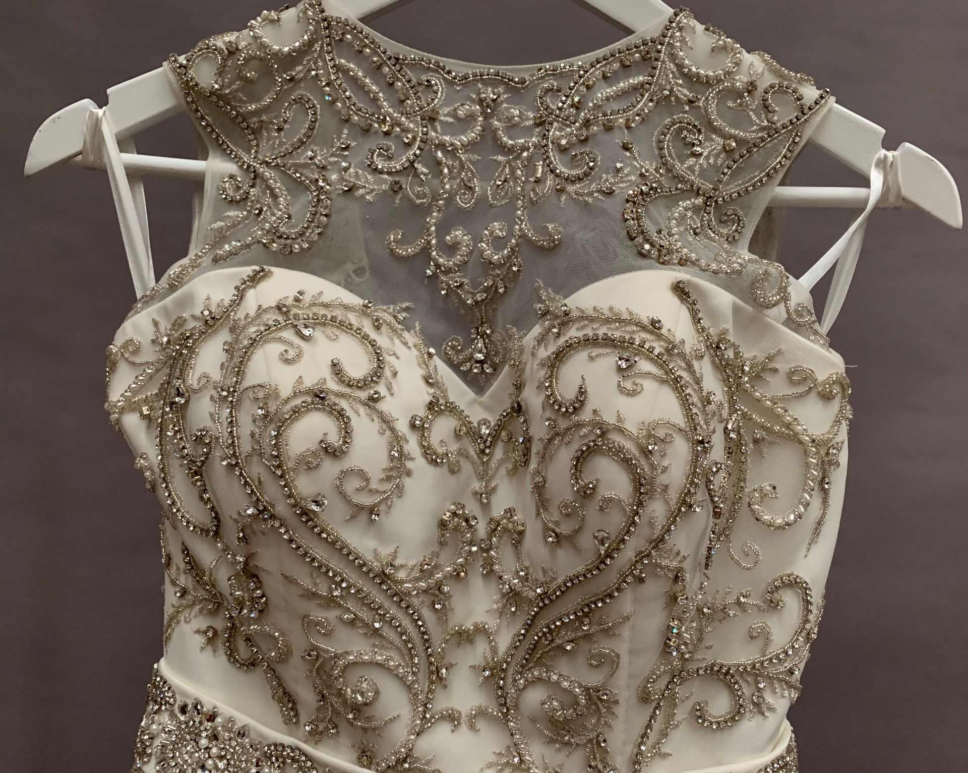 Wedding dress - style W9193 - ivory - size 6 - Image 3 of 4