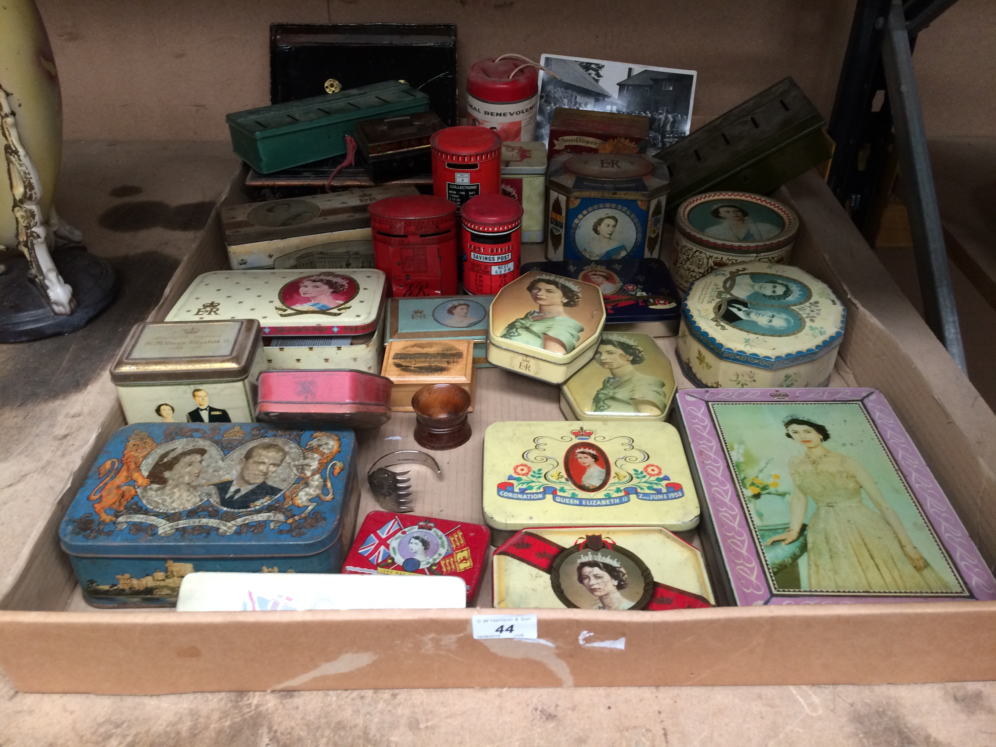 Contents to tray - assorted Royal souvenir tins and money boxes