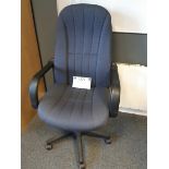 Eight assorted office chairs in various finishes (4 x red chairs,