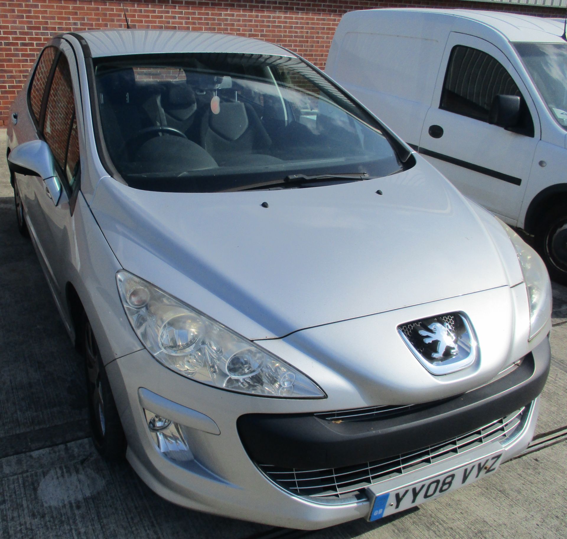 SEIZED VEHICLE - PEUGEOT 1.