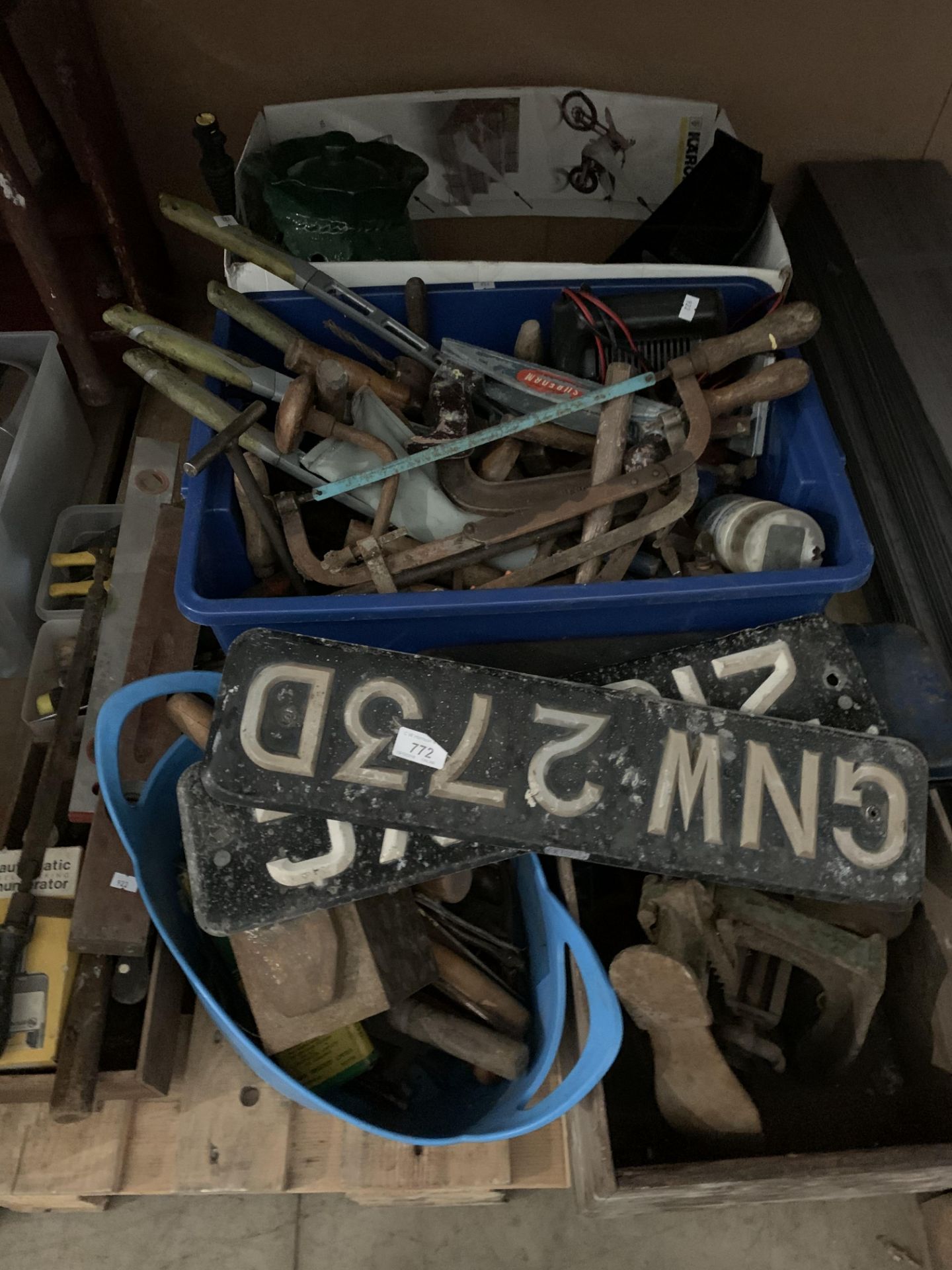 Contents to pallet - wood/metal saws, sh