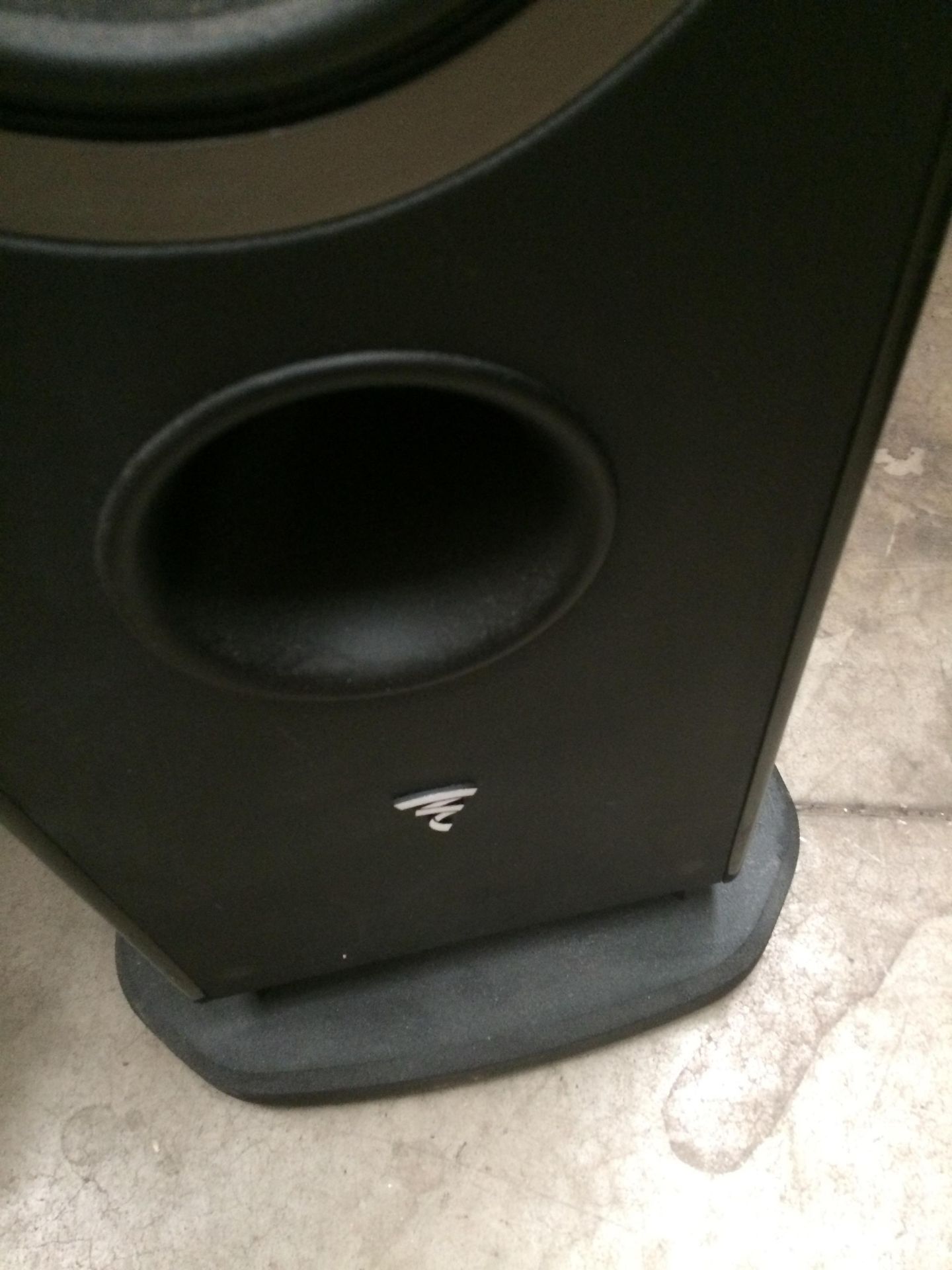 A pair of Focal Aria 926 80hms 250watts floor speakers in gloss black together with front grills - Image 11 of 20