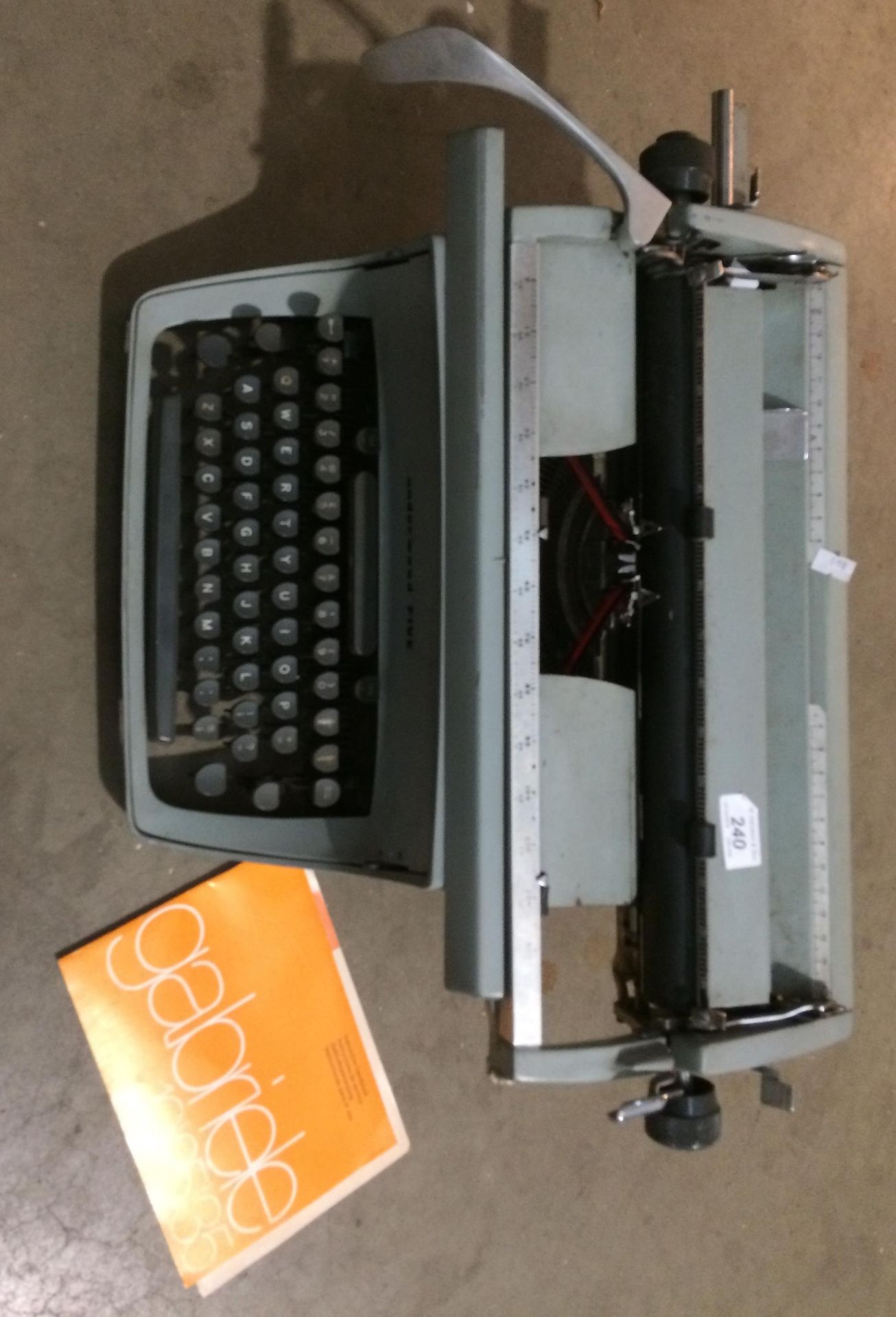 An Underwood Five typewriter
