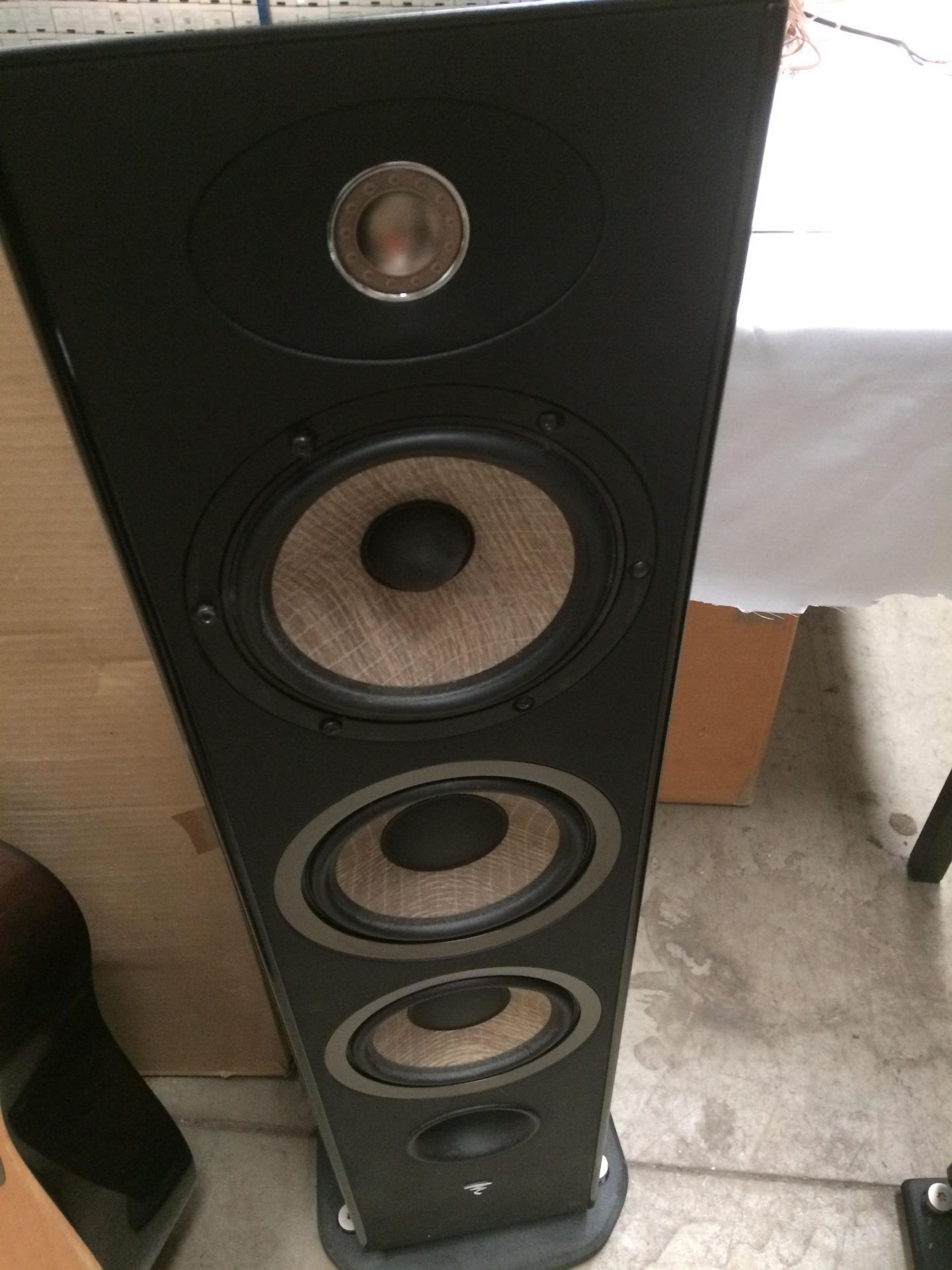 A pair of Focal Aria 926 80hms 250watts floor speakers in gloss black together with front grills - Image 10 of 20