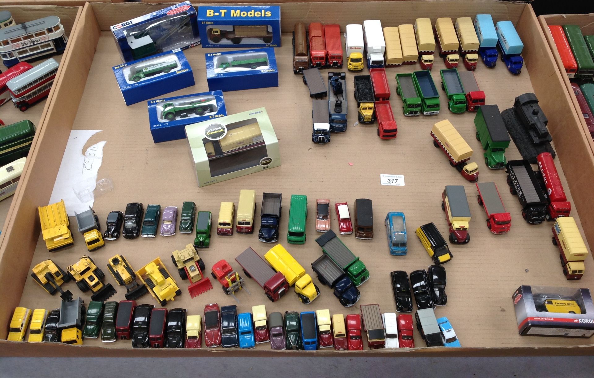 Contents to tray approximately ninety five diecast miniature scale model commercials and cars by