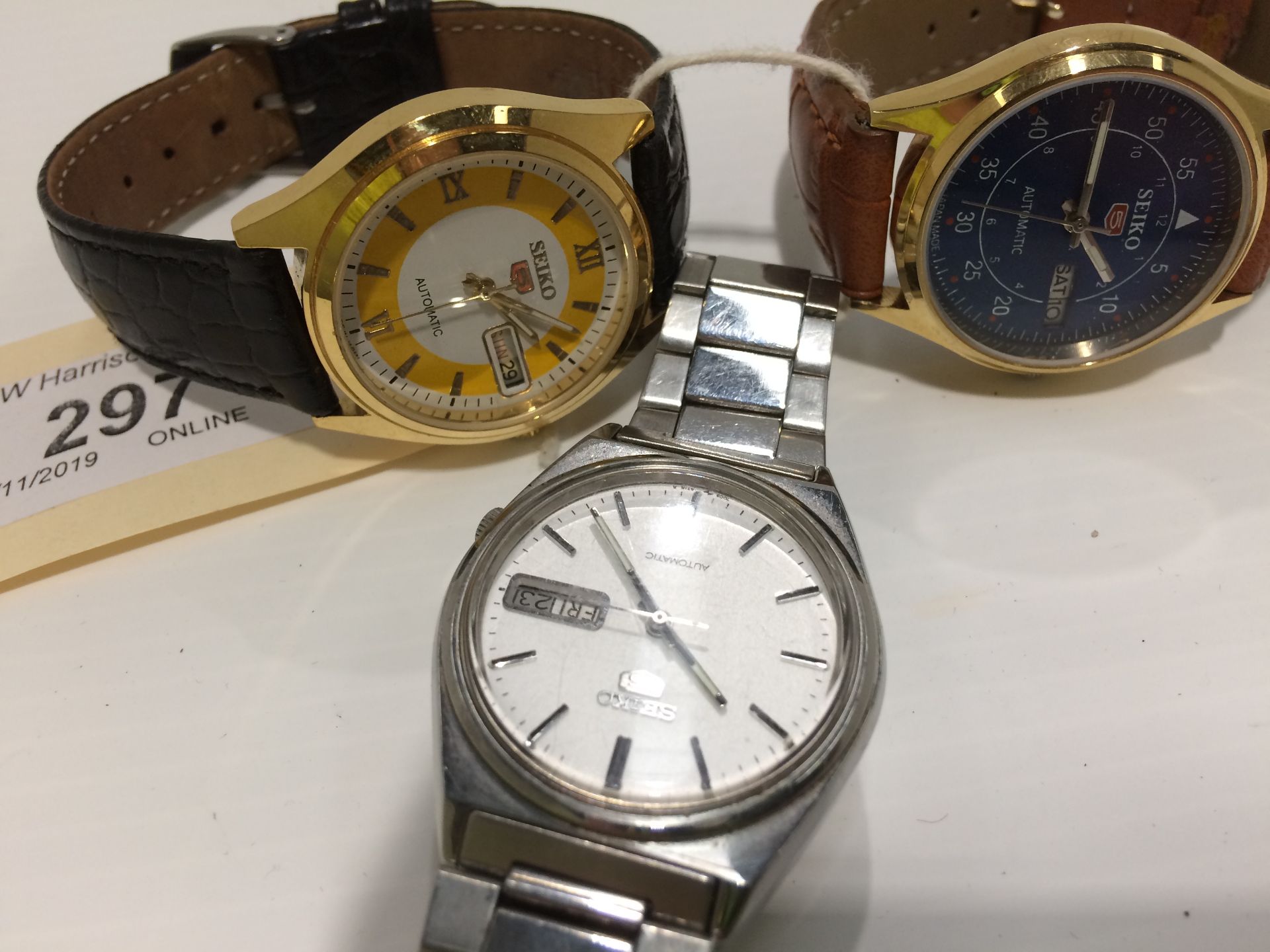 3 x assorted gents watches by Seiko.