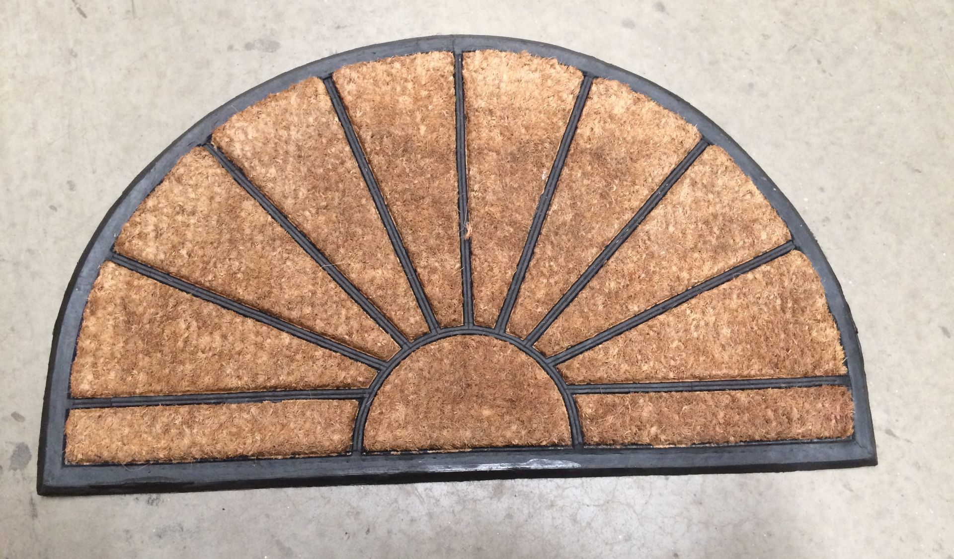 5 x Sunburst door mats each 45 x 75cm