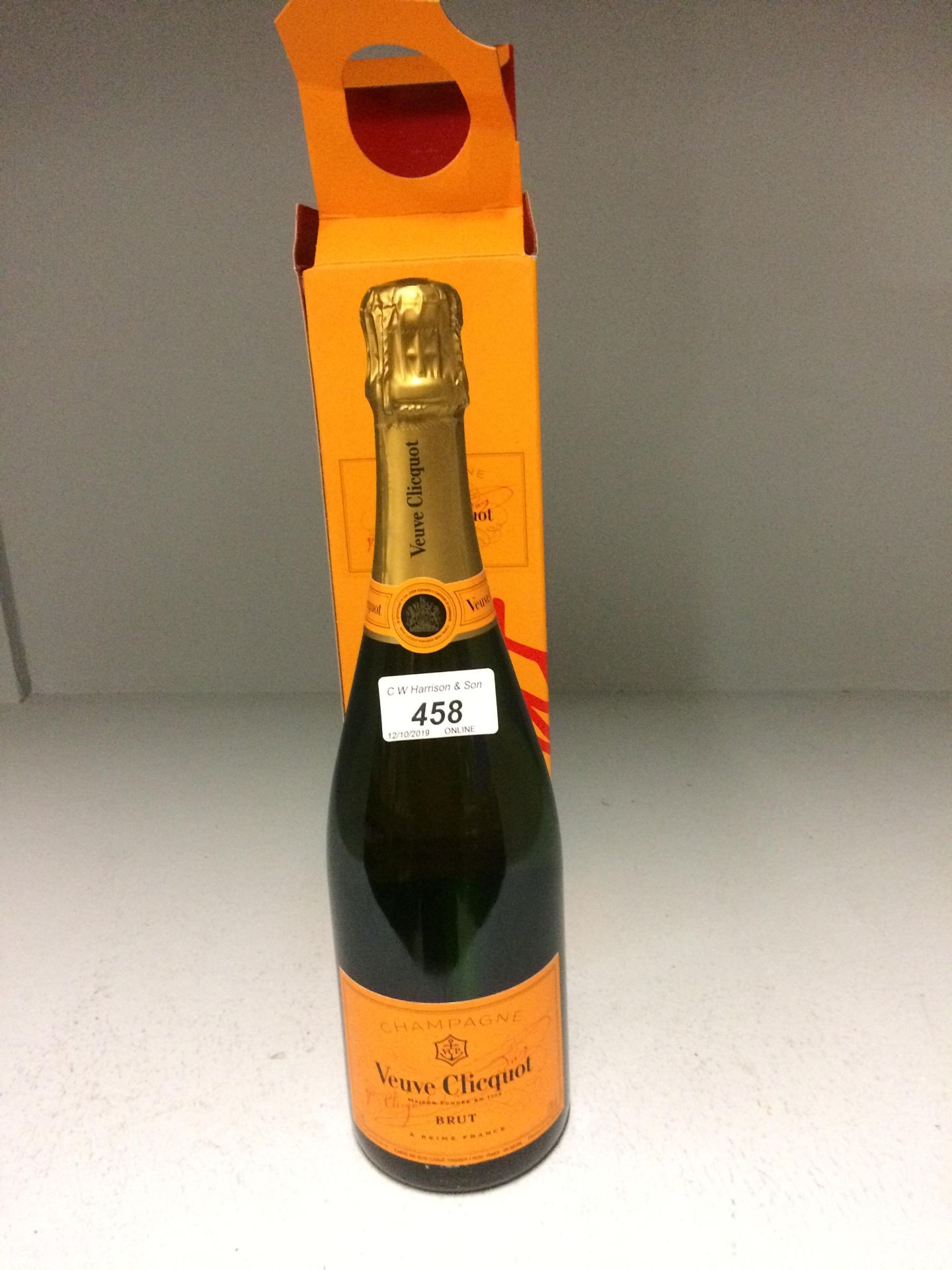 750ml bottle Veuve Clicquot champagne brut - Image 2 of 2