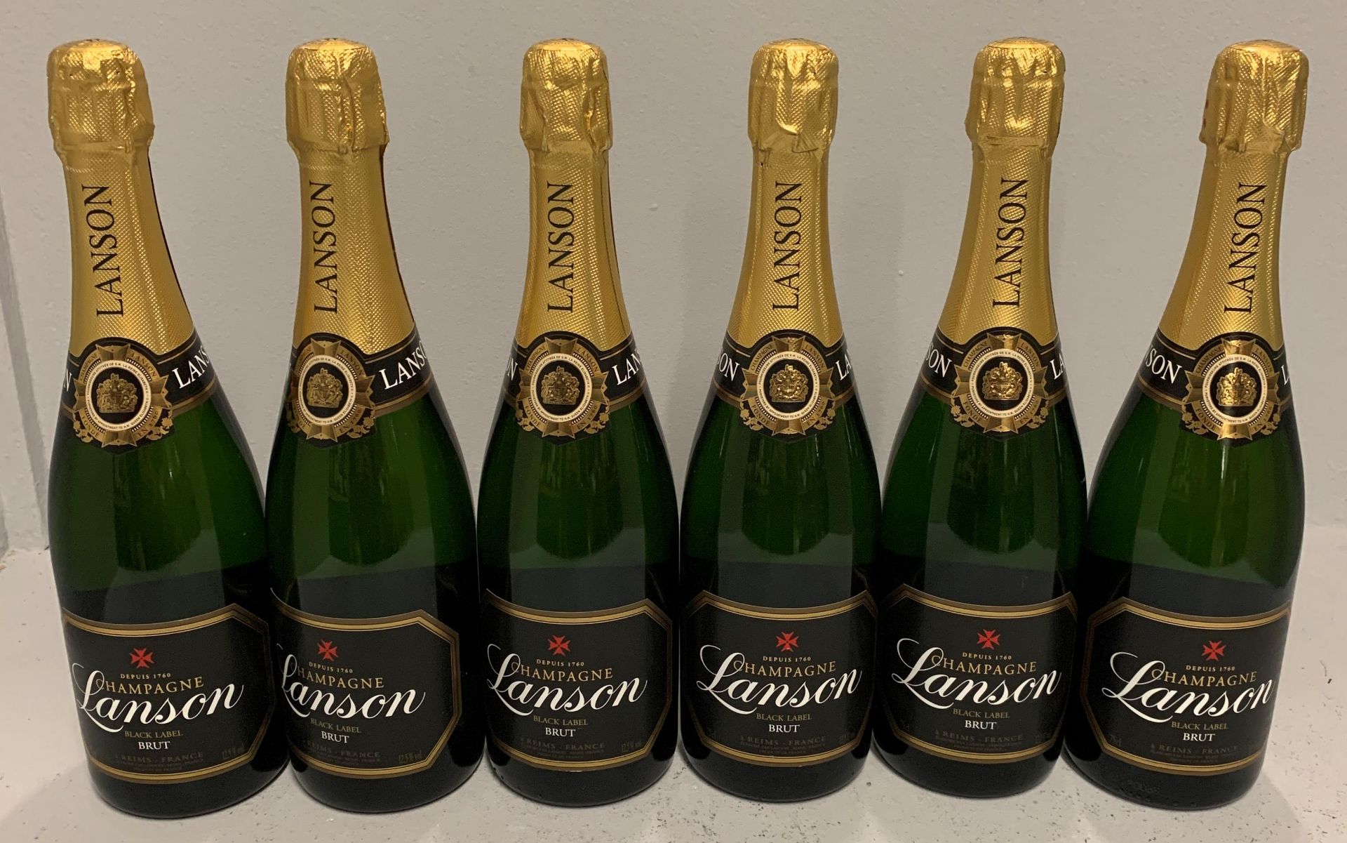 A box of 6 x 75cl bottles Lanson Black L