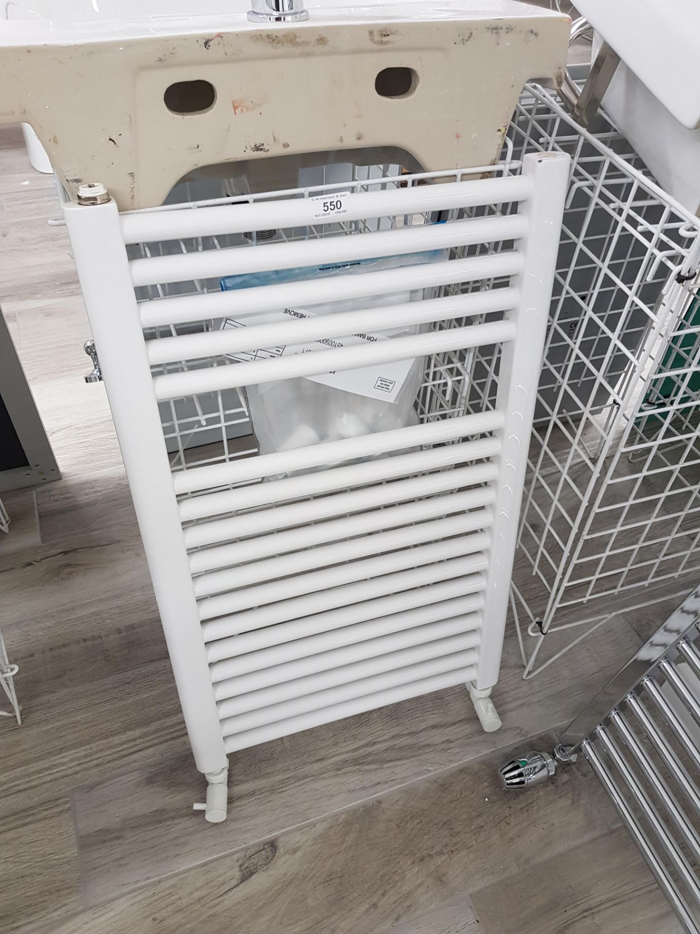 460 x 800 gloss white ladder radiator with valves