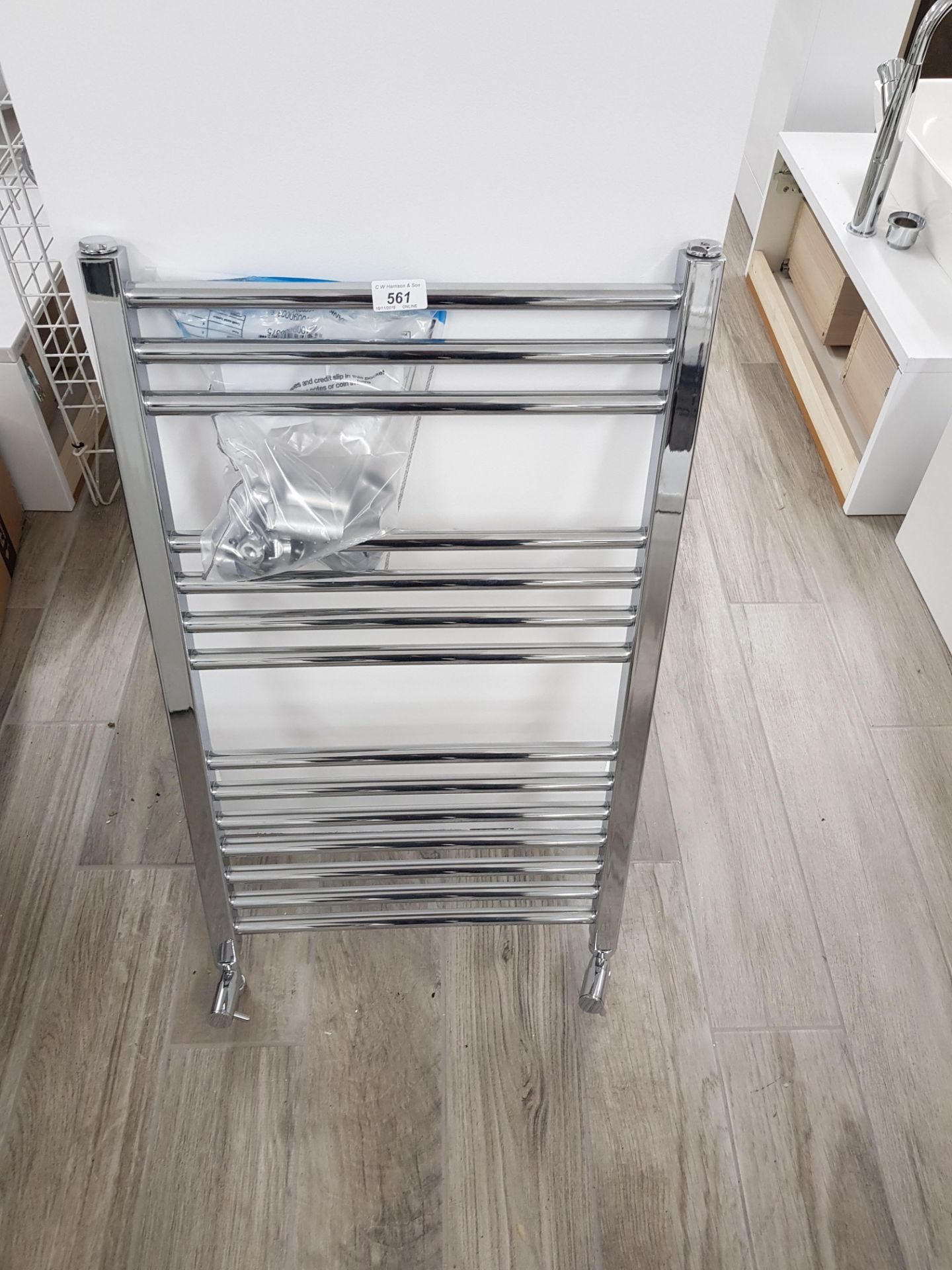 450 x 800mm modern chrome ladder radiator & rad valves