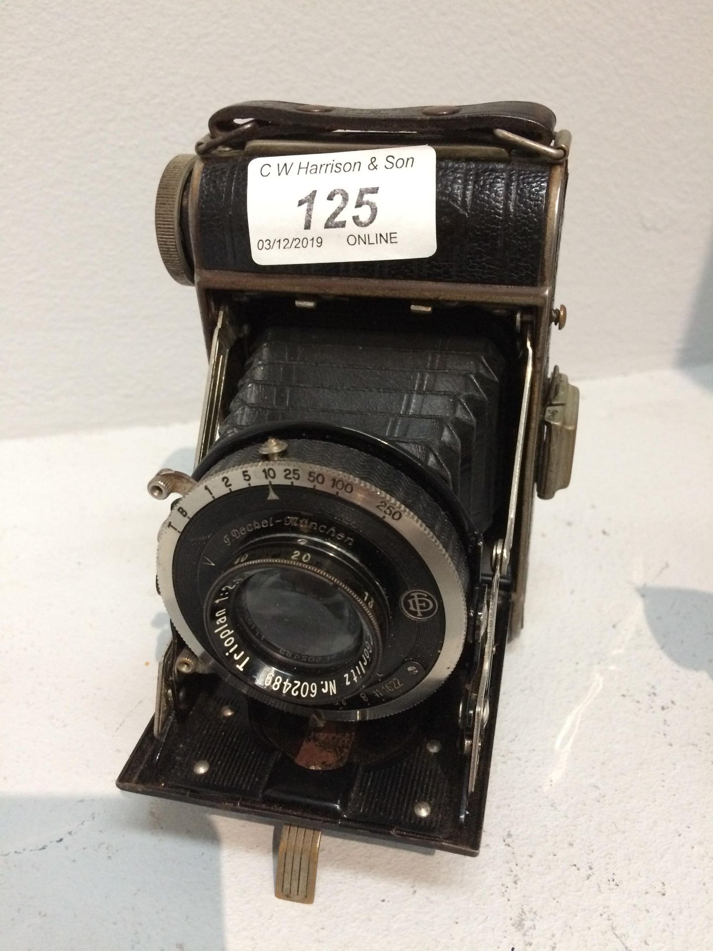 An F. Decker-Munchen Compur camera with a Meyer Gorlitz F=7.