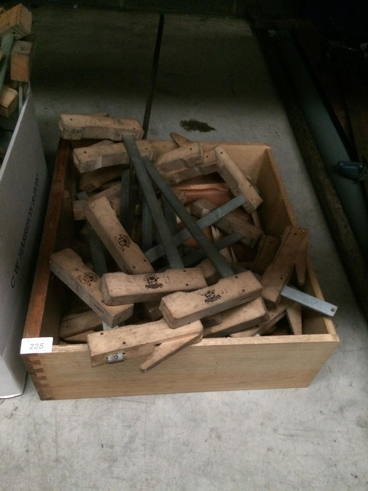 Large quantity of Klemmsia Zeinge clamps