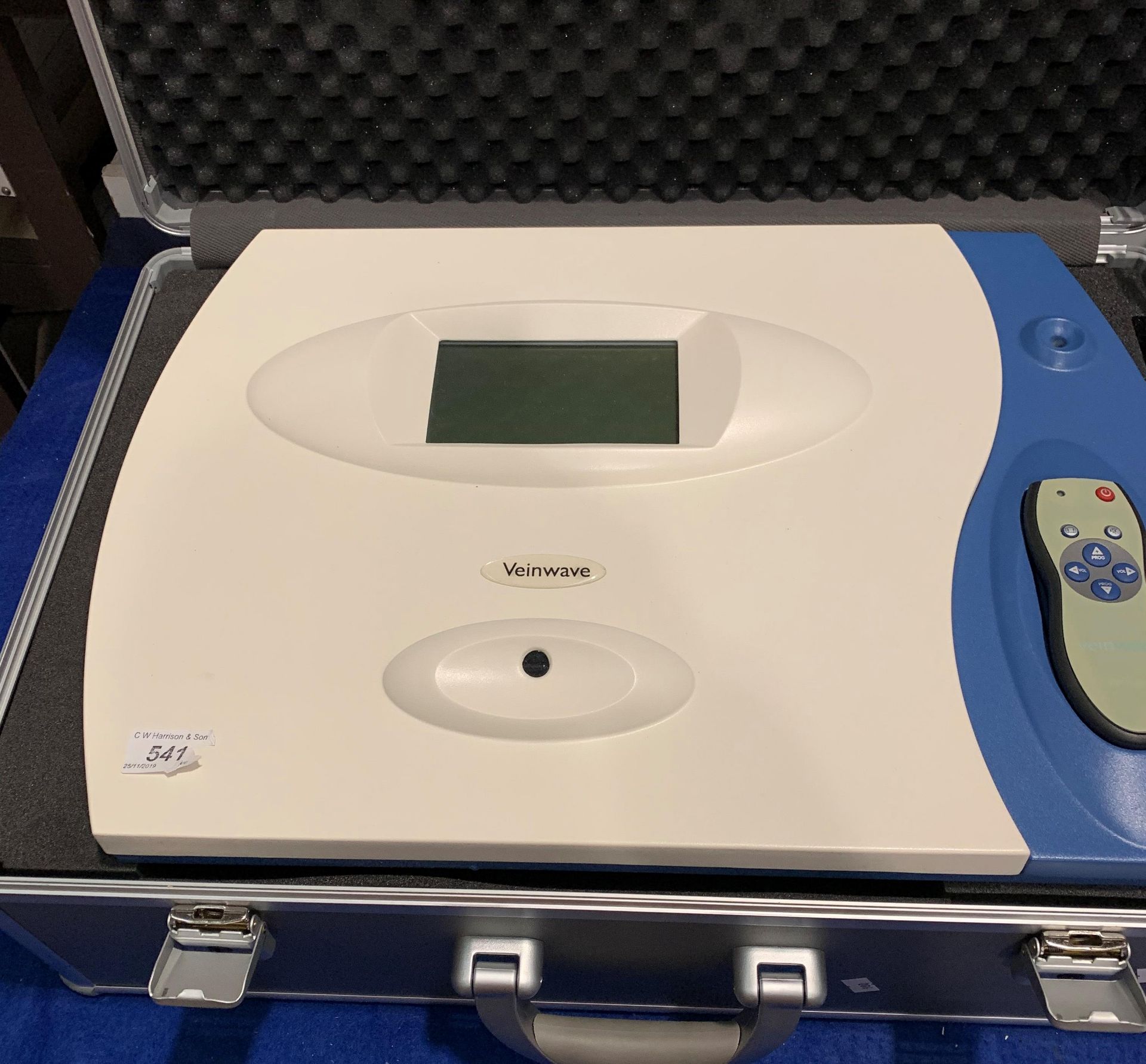 A MEDICAL INNOVATIONS VEINWAVE FACIAL THREAD VEINS LASER VEIN REMOVAL MACHINE S/N - Image 5 of 6