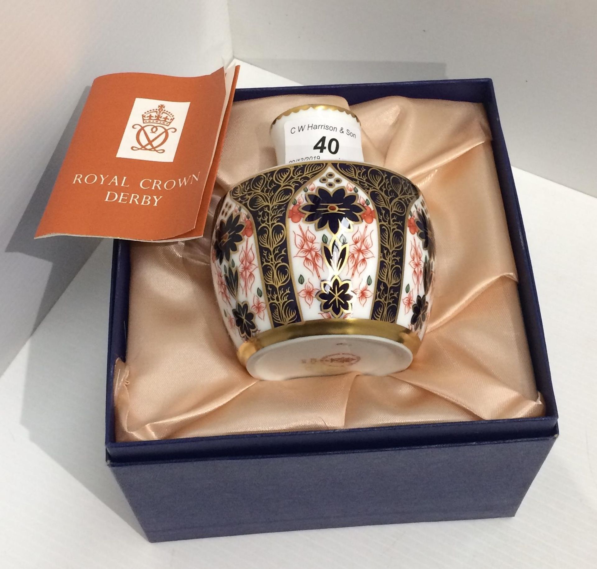 A Royal Crown Derby Imari patterned bone china vase ref.