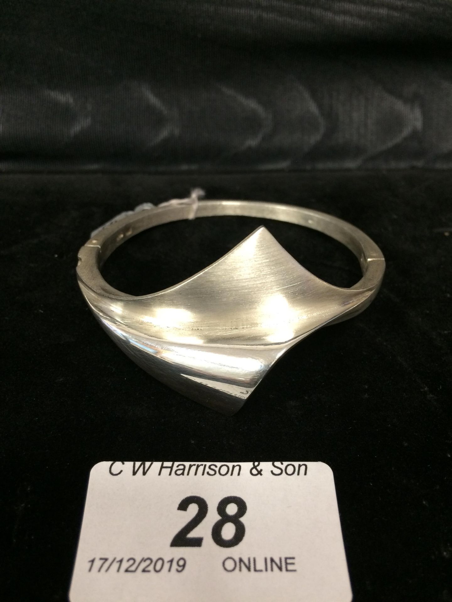 Brushed 925 sterling silver hinged bangle RRP £450 (please note this lot is subject to vat)