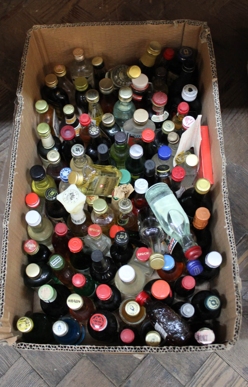 Approx ninety various spirit and liqueur miniatures