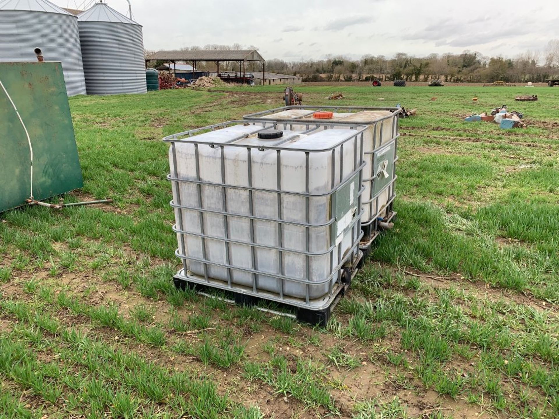 Pair IBC Containers